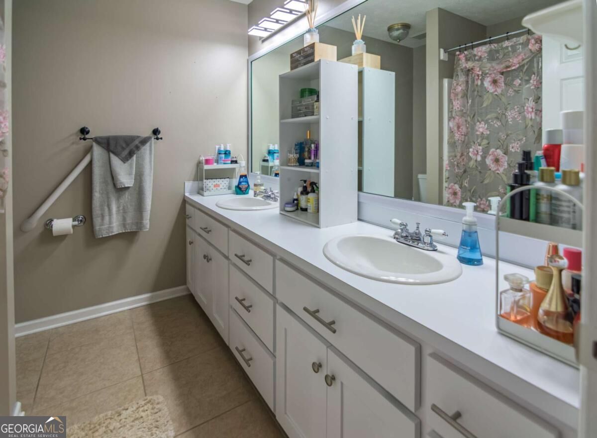 200 Sullivan Circle Property Photo 26