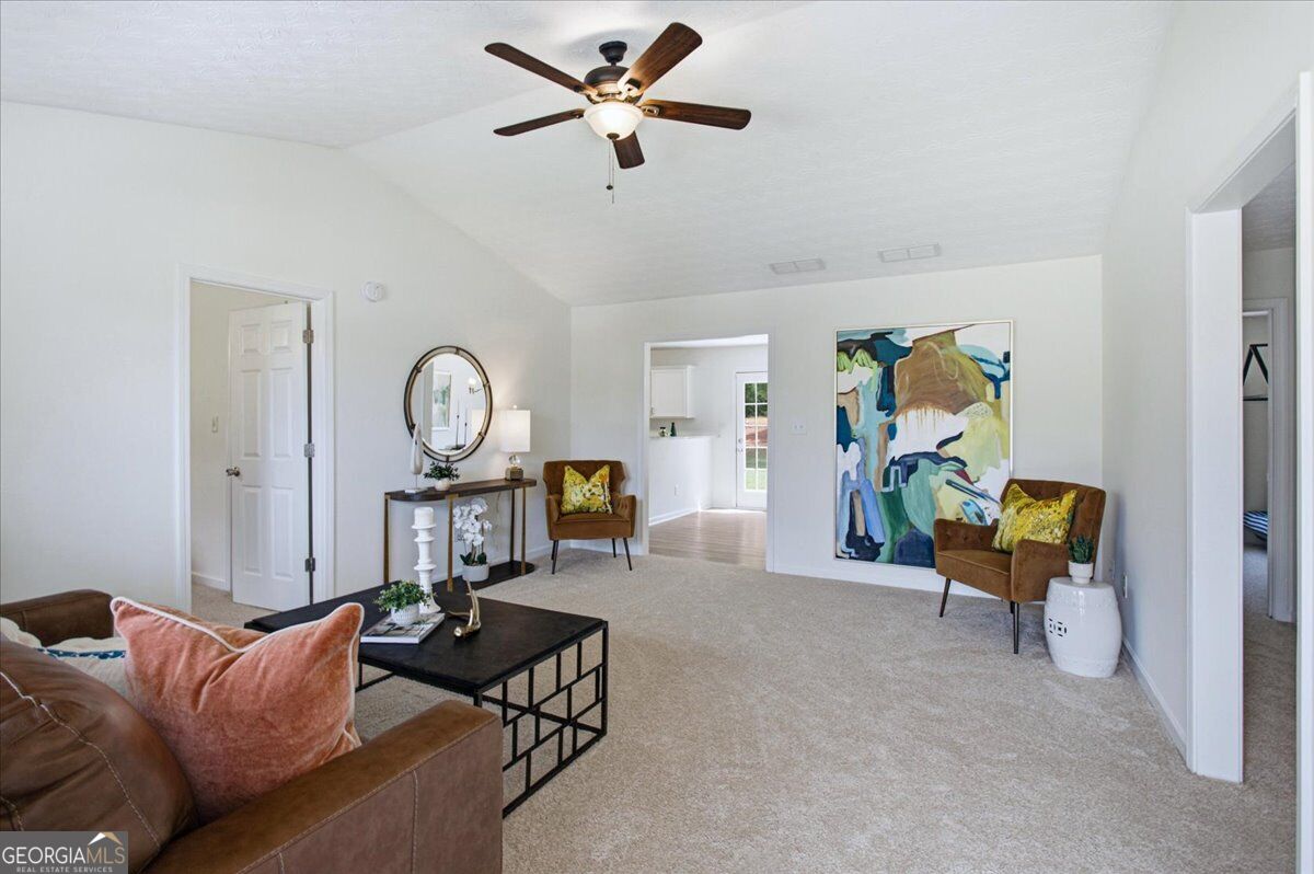 255 Hunters Trace Property Photo 1