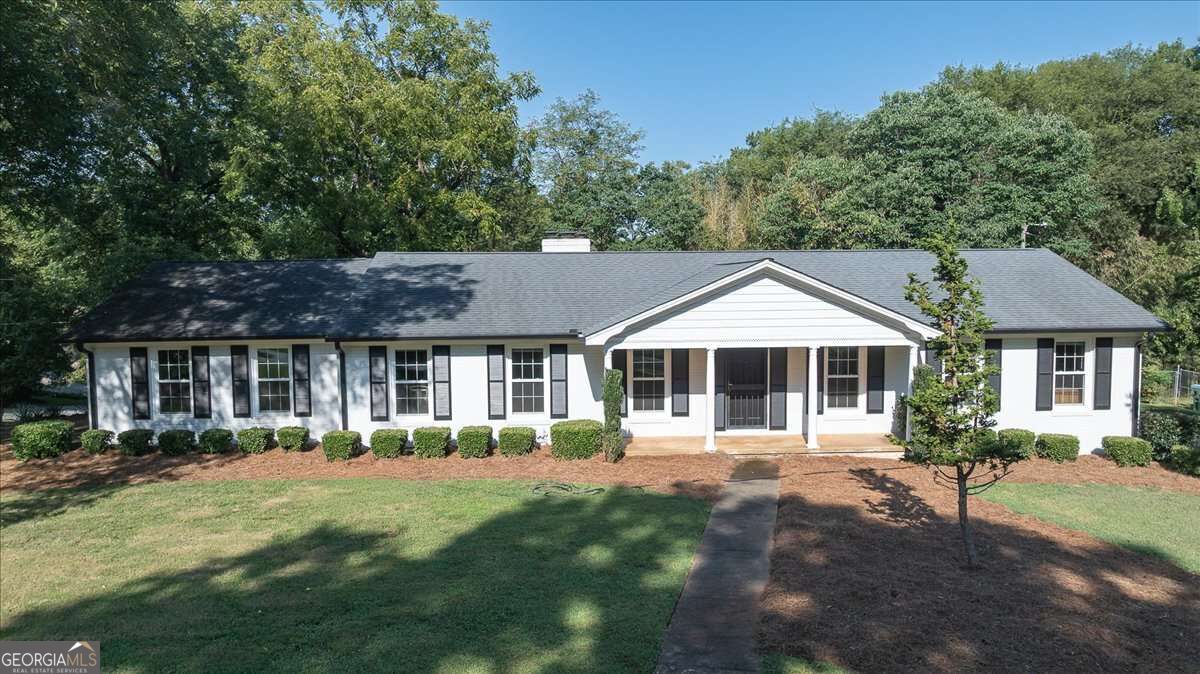 235 Sandstone Drive Property Photo 3