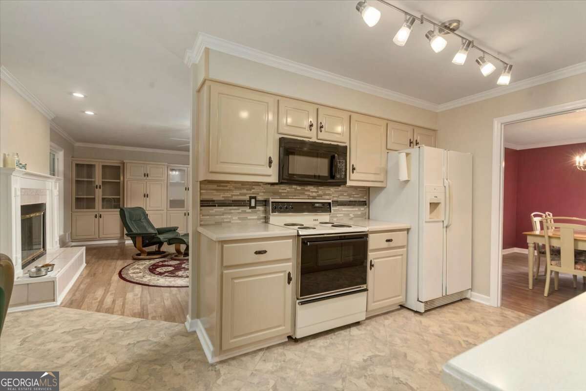 235 Sandstone Drive Property Photo 11