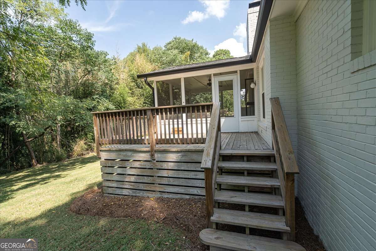 235 Sandstone Drive Property Photo 35