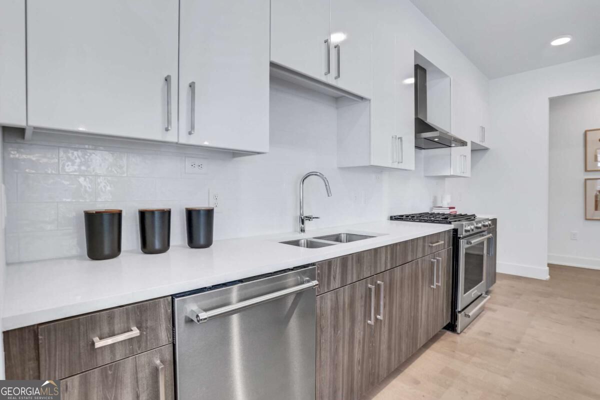 775 Juniper Street Ne # 101 Property Photo 6