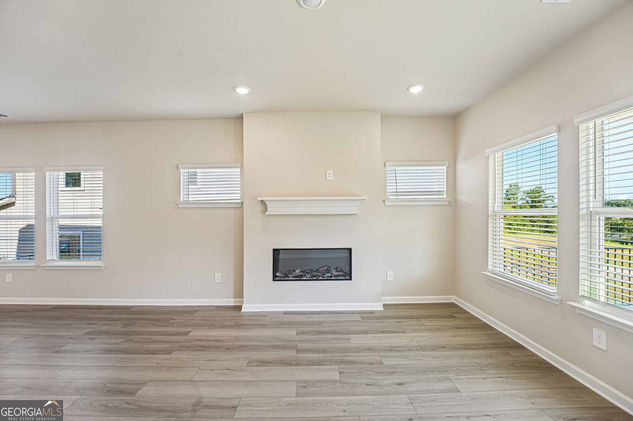 5025 Margot Way Property Photo 10