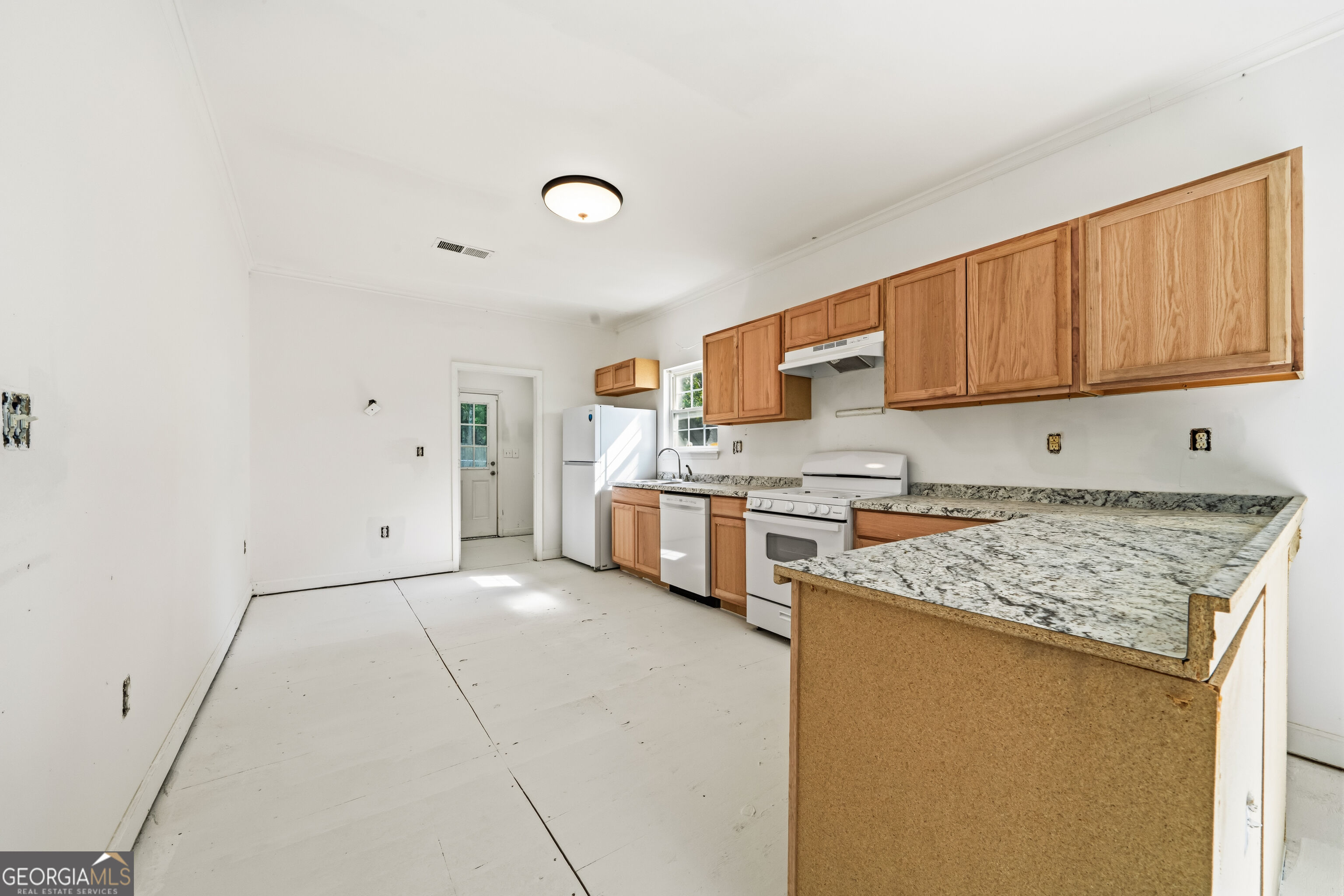 4451 Ben Hill Road Property Photo 5