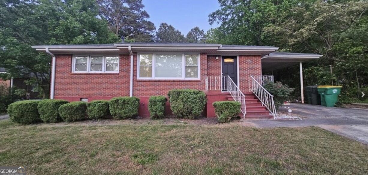 5652 Ash Street Property Photo 1