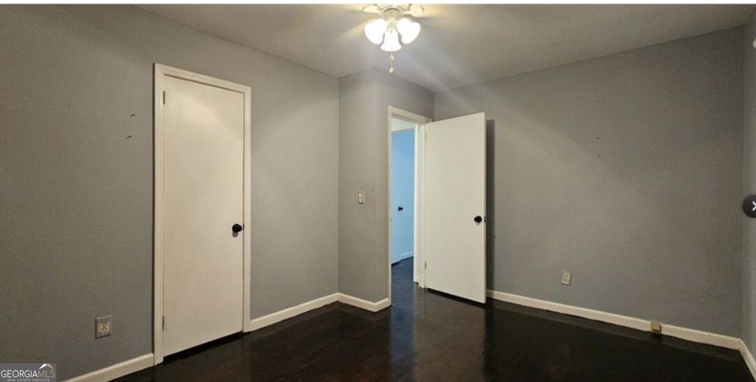 5652 Ash Street Property Photo 3