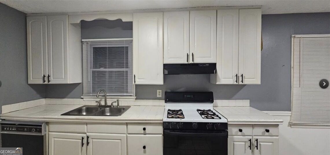 5652 Ash Street Property Photo 6