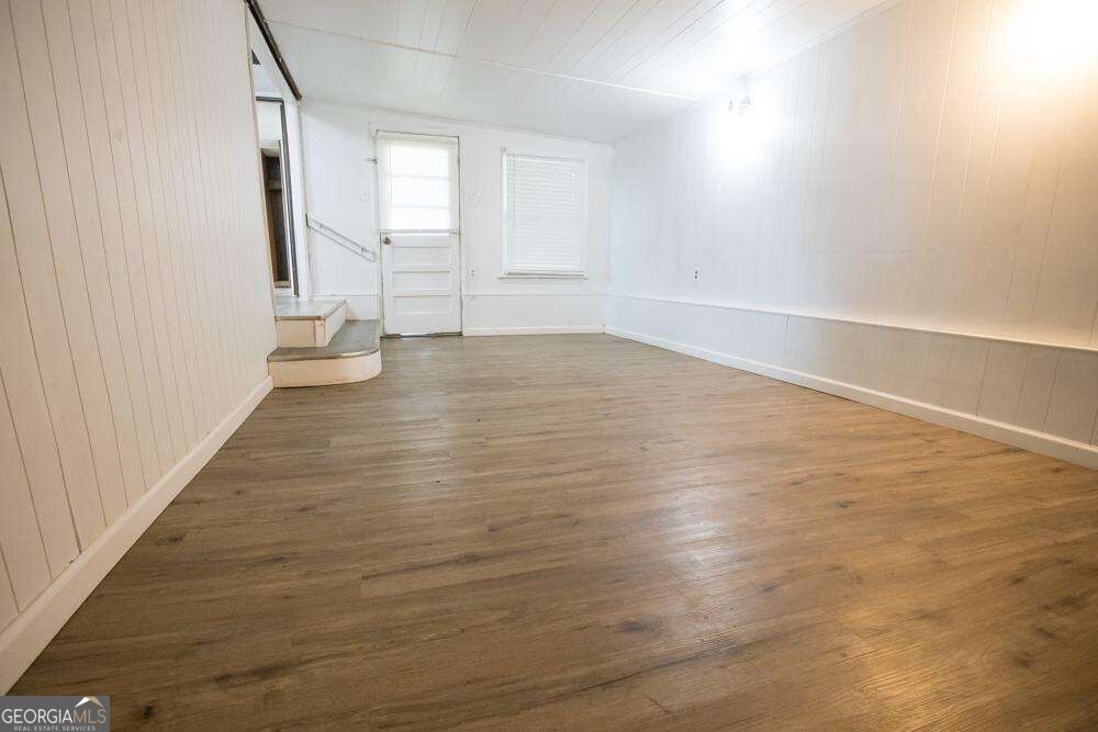 153 Commerce Lane Property Photo 2