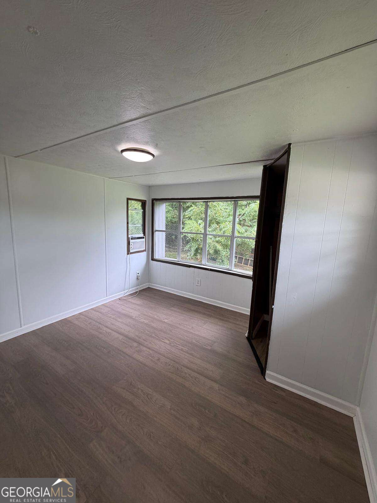 153 Commerce Lane Property Photo 18