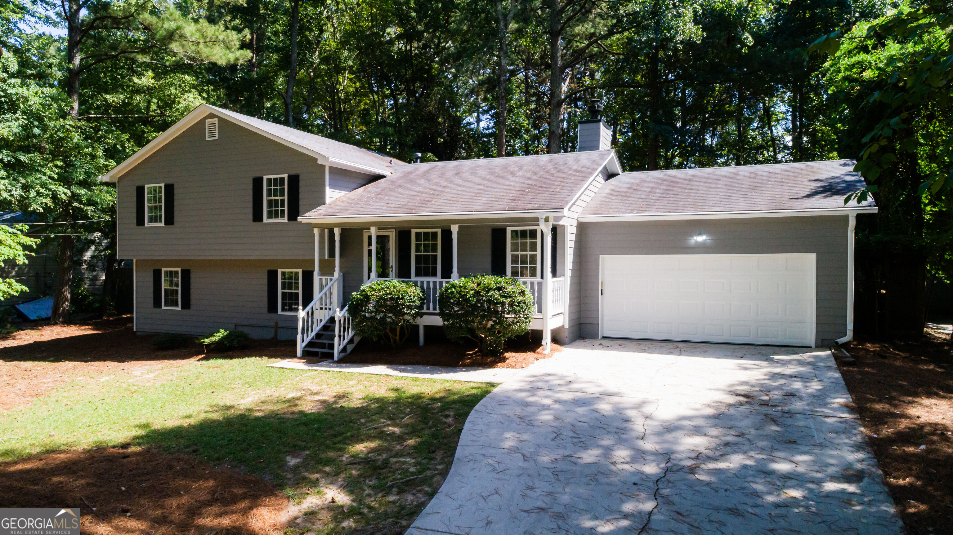 2340 Rockwell Drive Property Photo 2