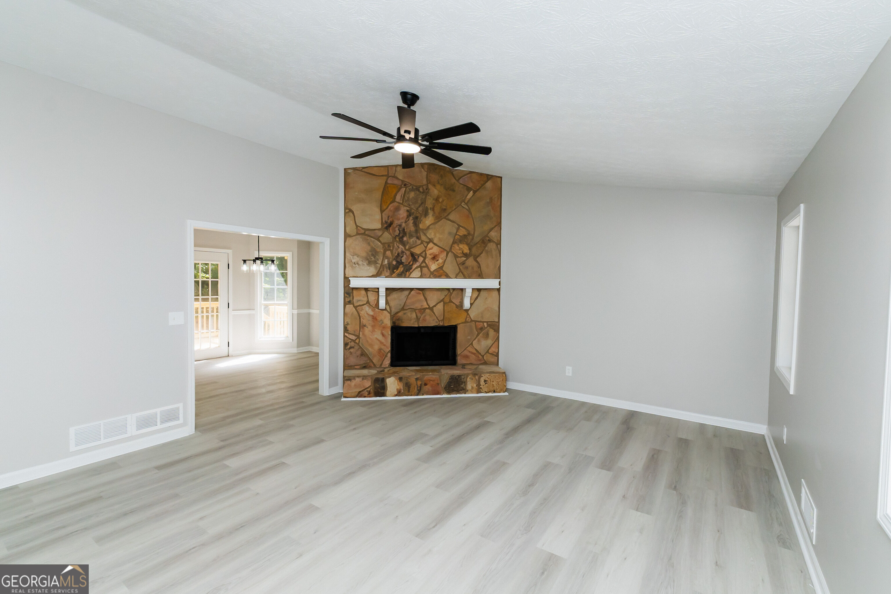 2340 Rockwell Drive Property Photo 27