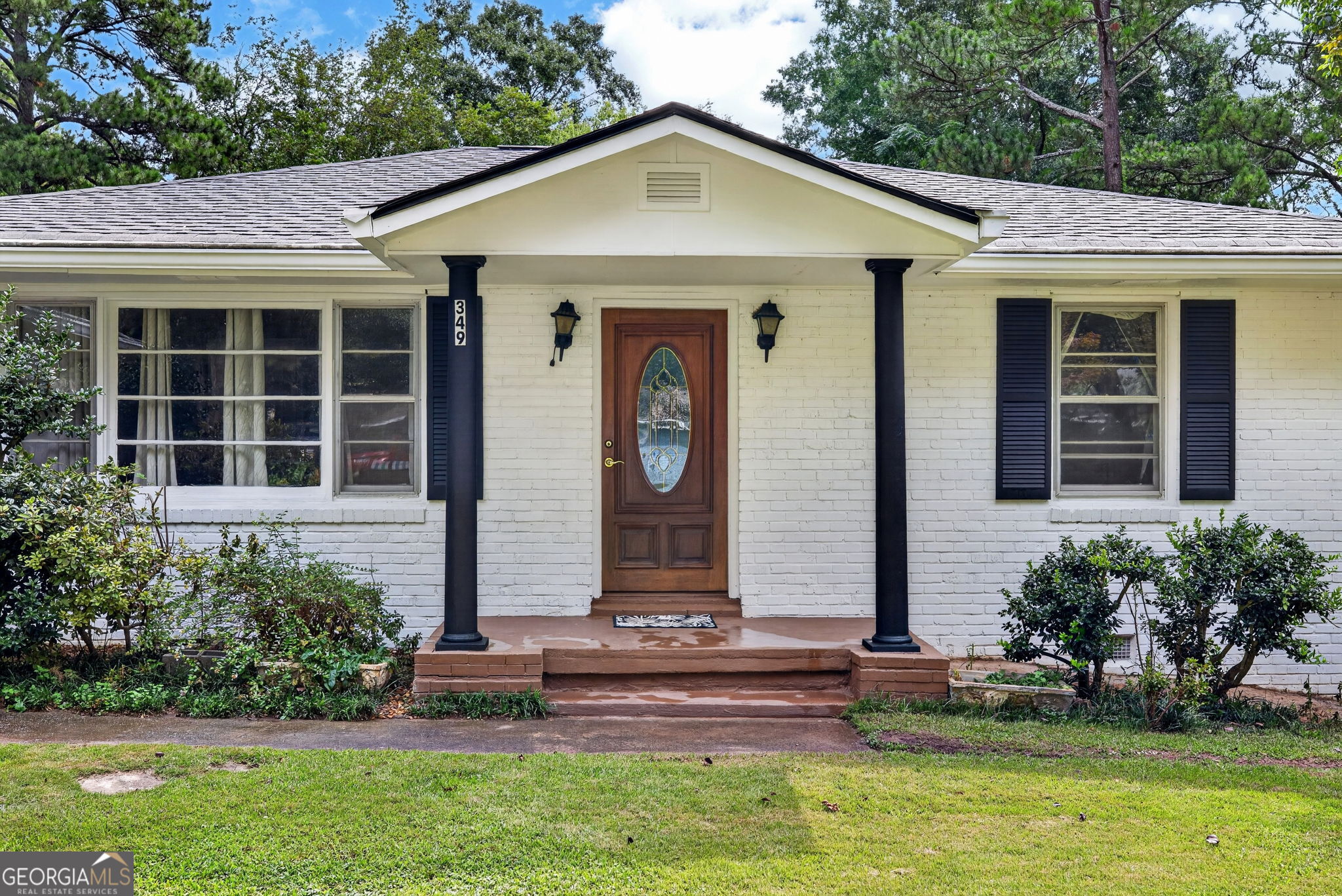 349 Virginia Place Se Property Photo 1