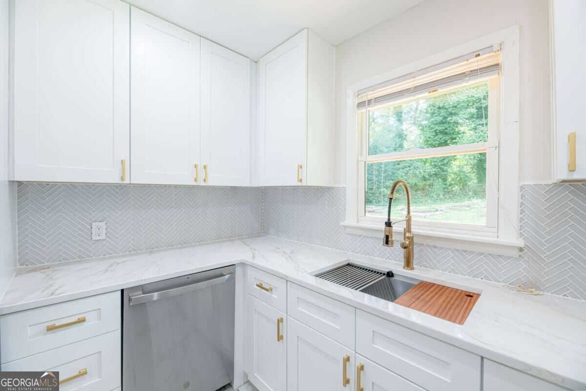 280 Worthington Drive Property Photo 4