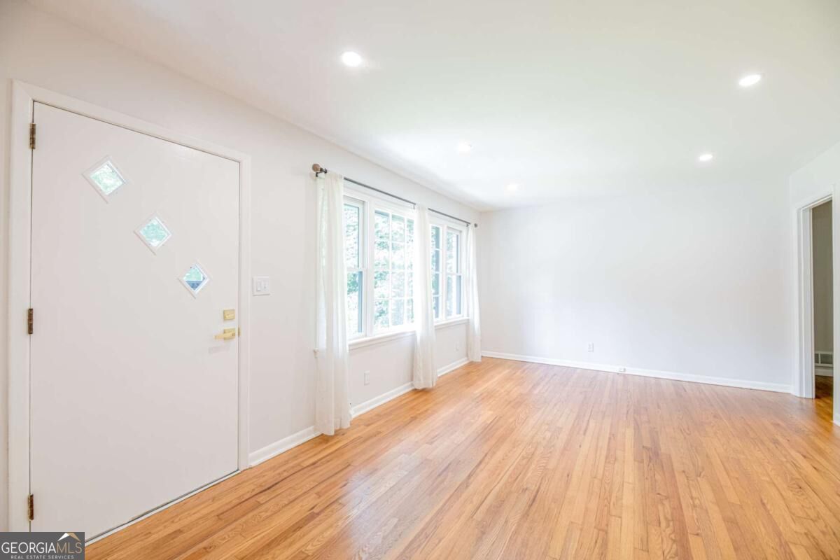 280 Worthington Drive Property Photo 8