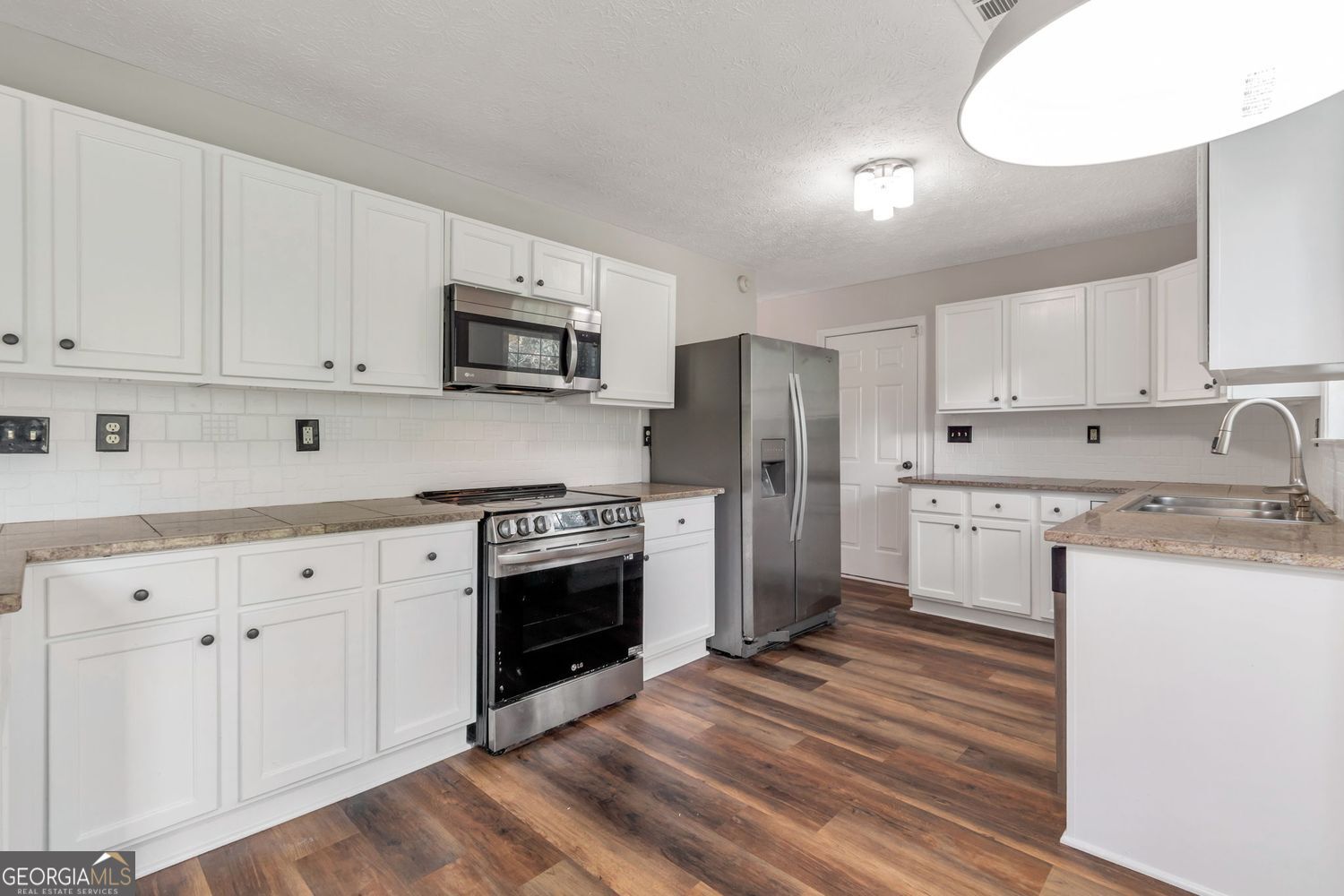 570 Watson Bay Property Photo 14