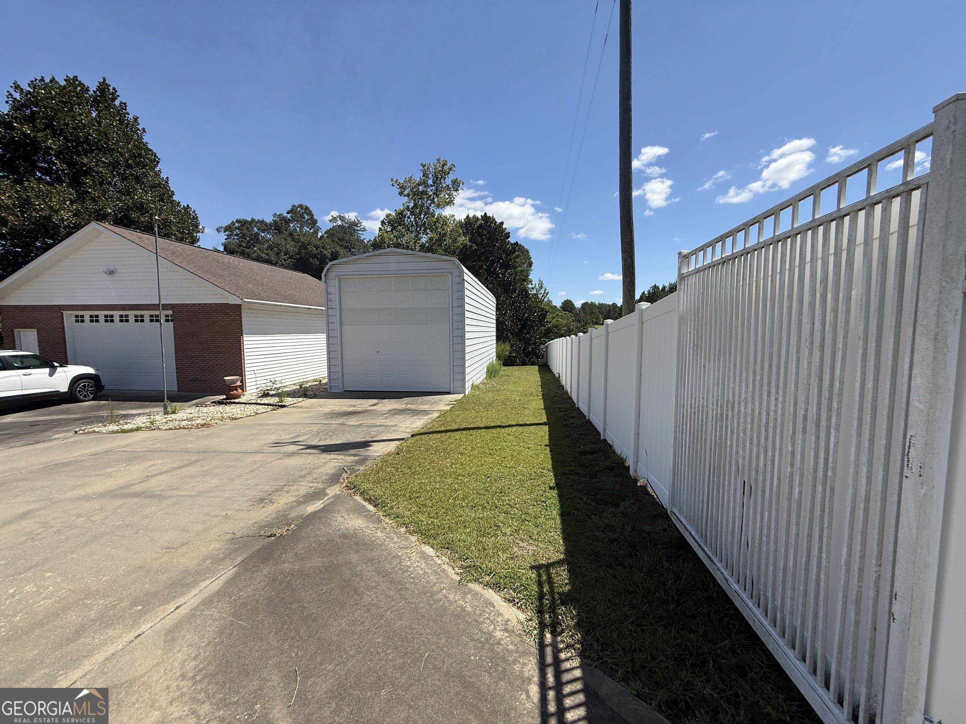 201 Strawberry Circle Property Photo 10