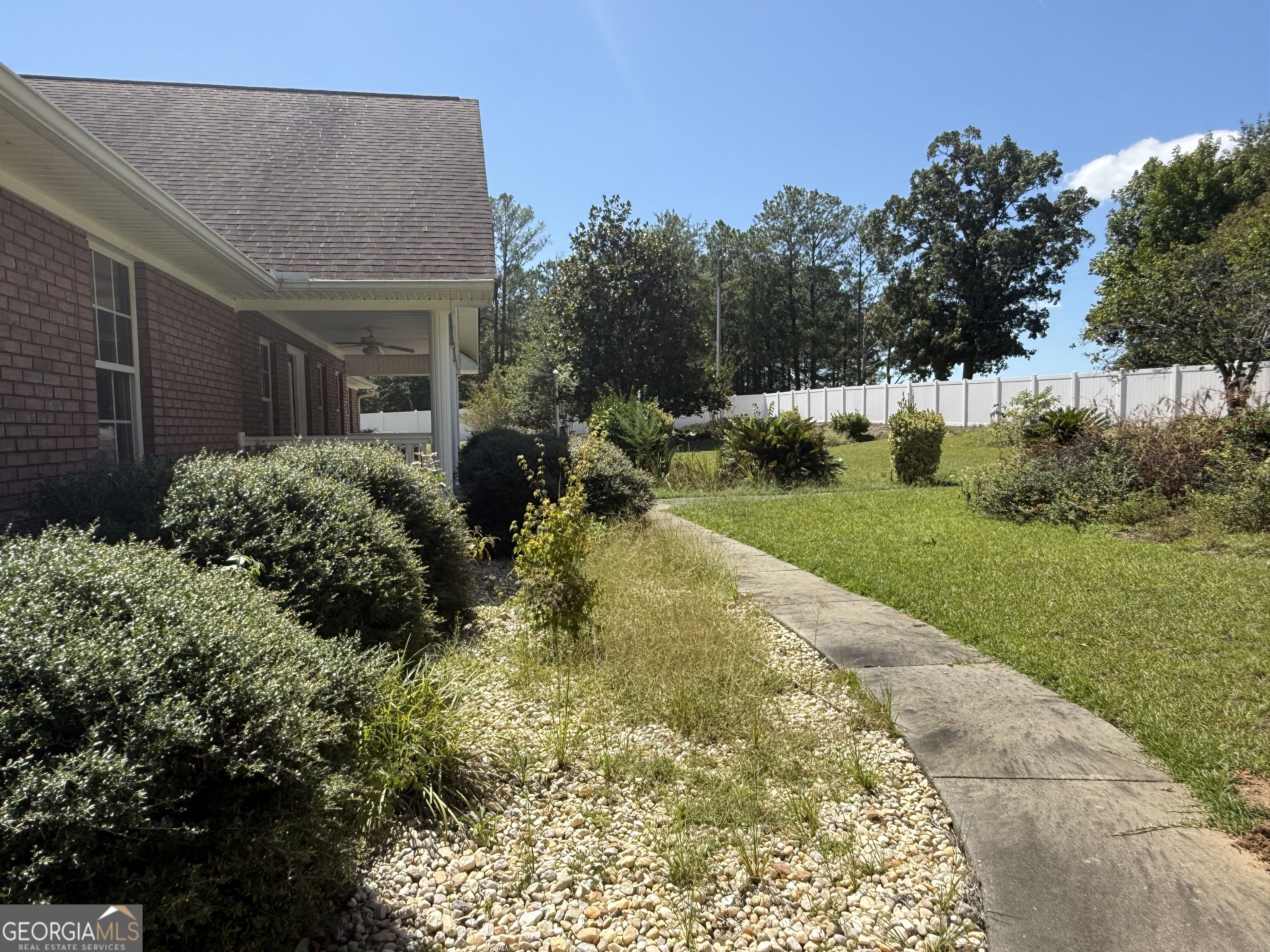201 Strawberry Circle Property Photo 28