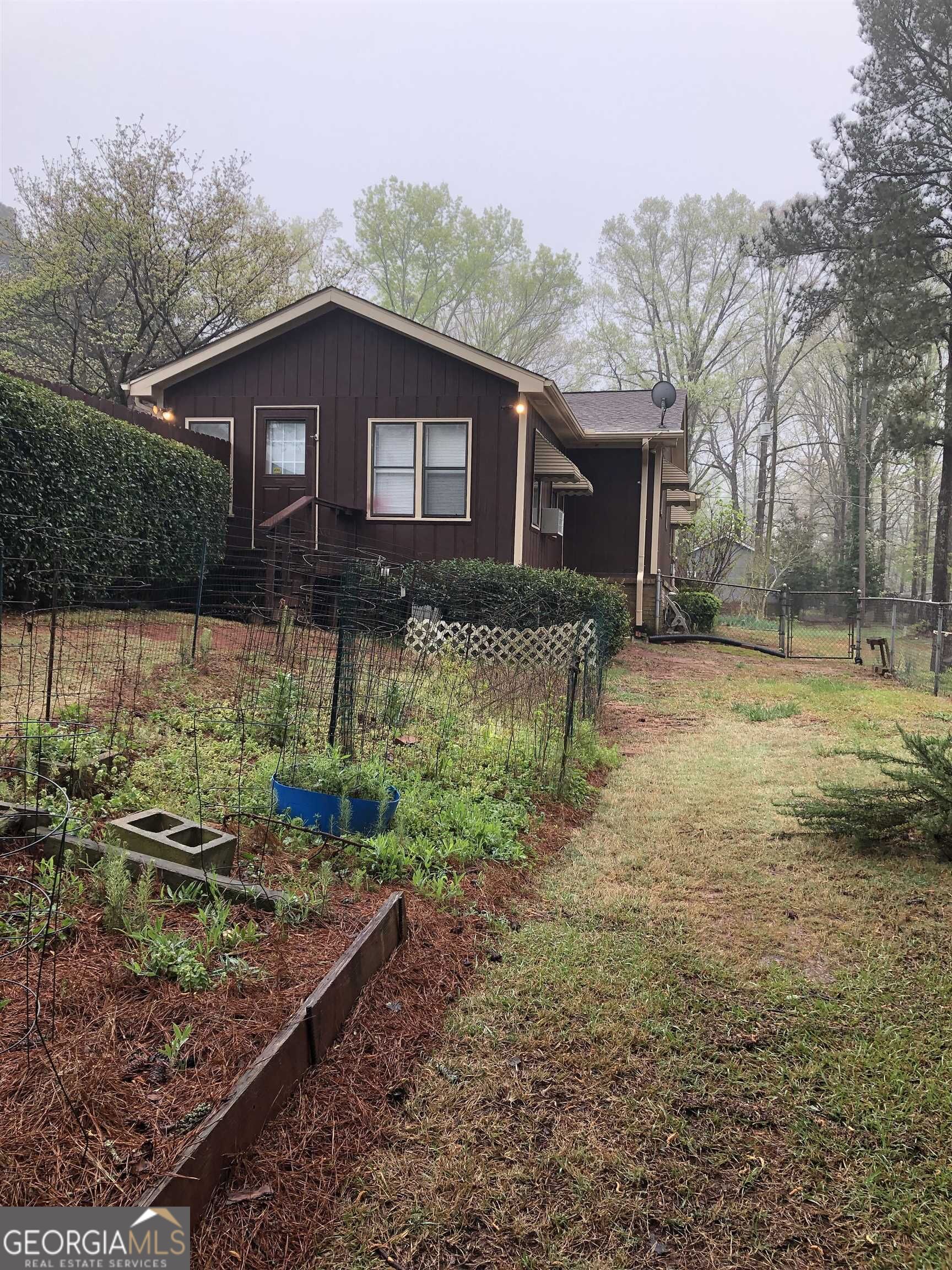 2160 Pinewood Drive Property Photo 8