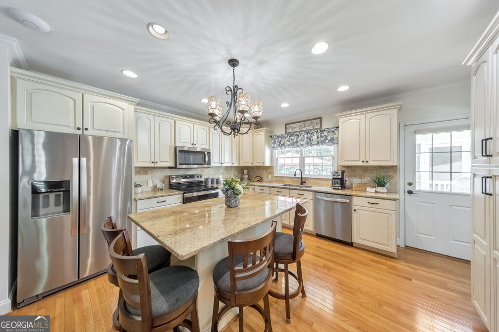 1311 Pembridge Way Nw Property Photo 43