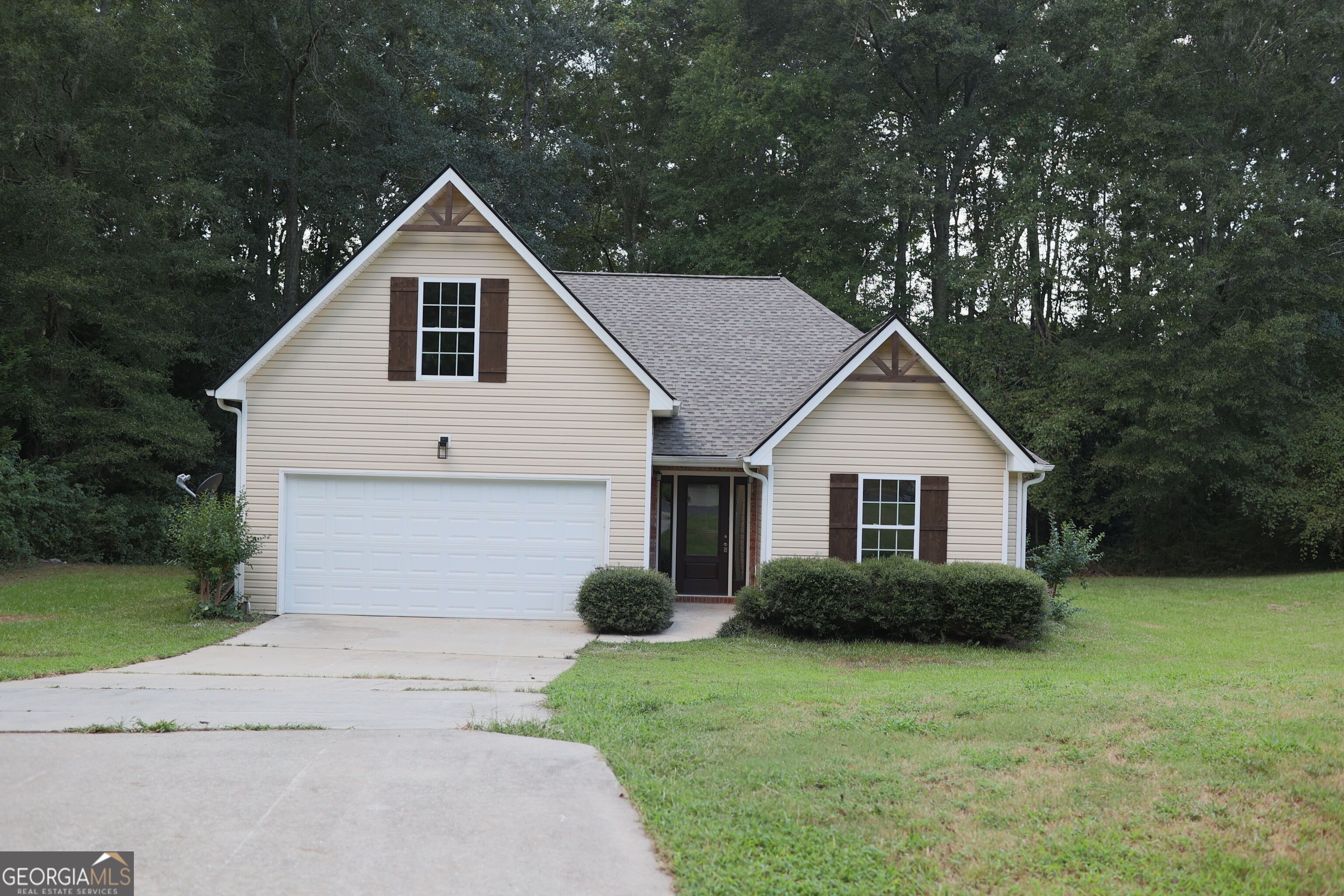 61 Concord Court N Property Photo 2