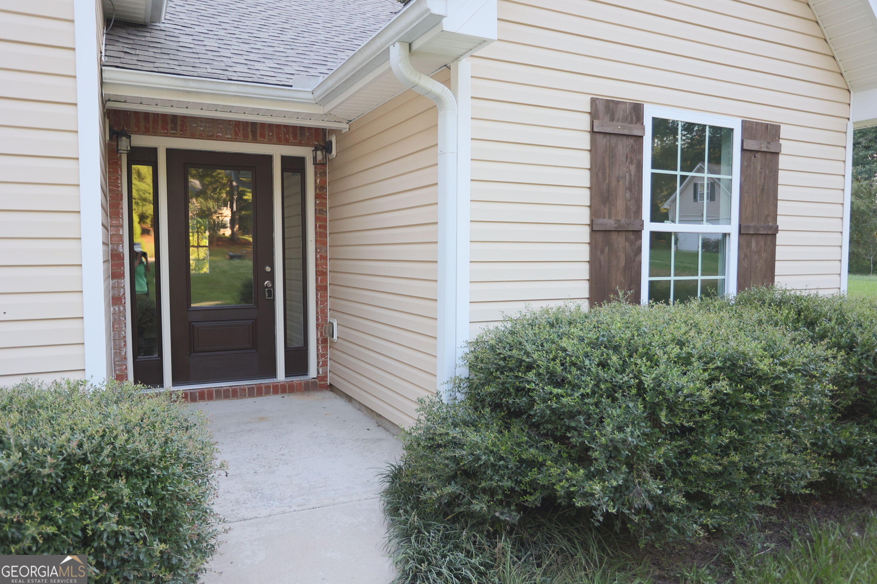 61 Concord Court N Property Photo 4