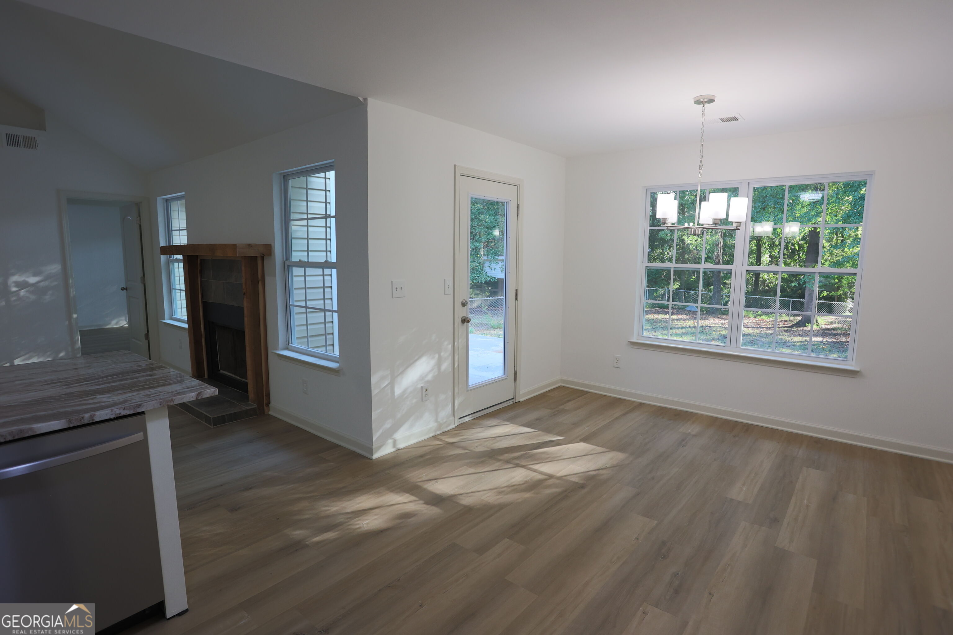 61 Concord Court N Property Photo 10