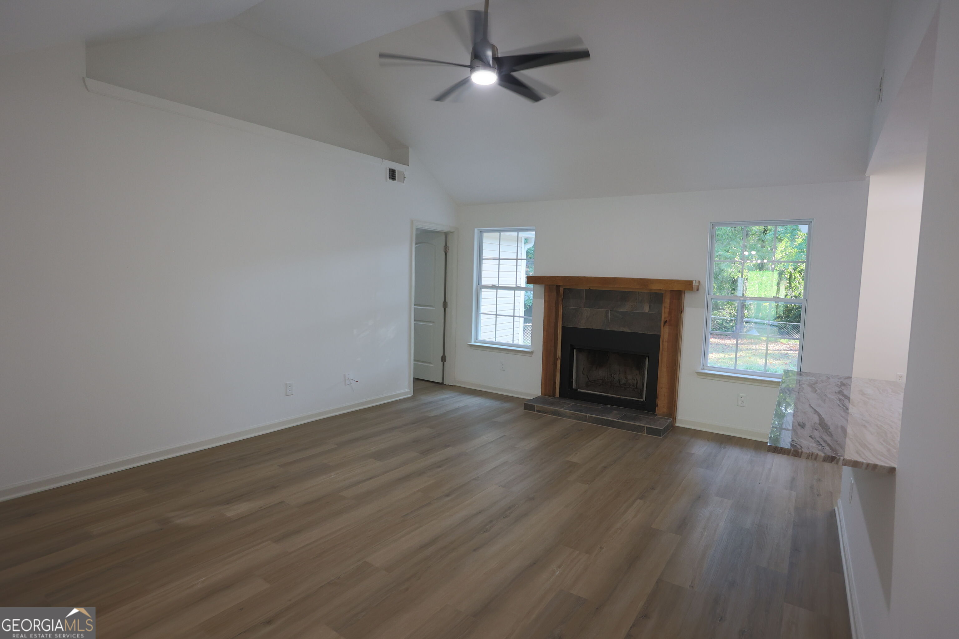 61 Concord Court N Property Photo 14