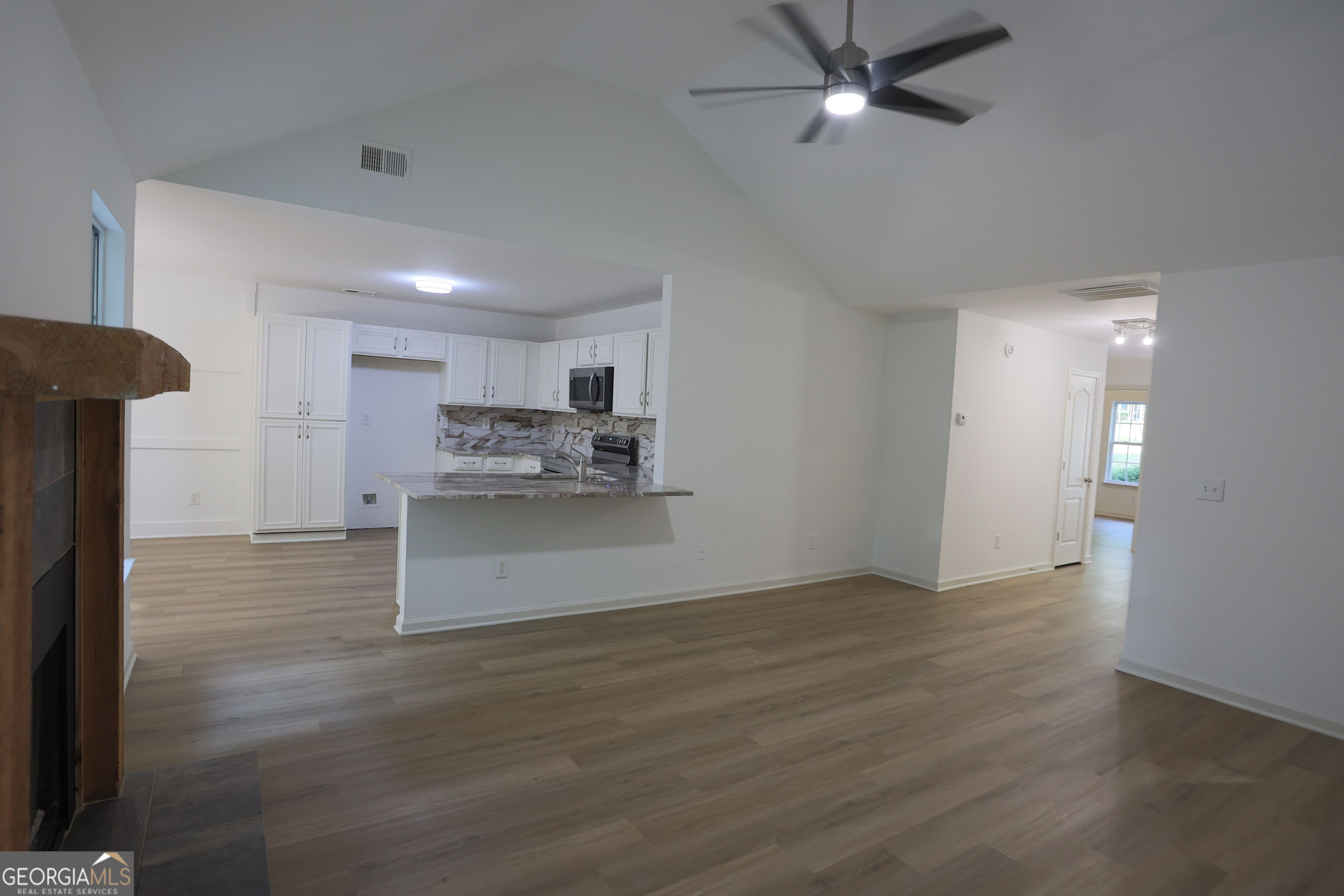61 Concord Court N Property Photo 16