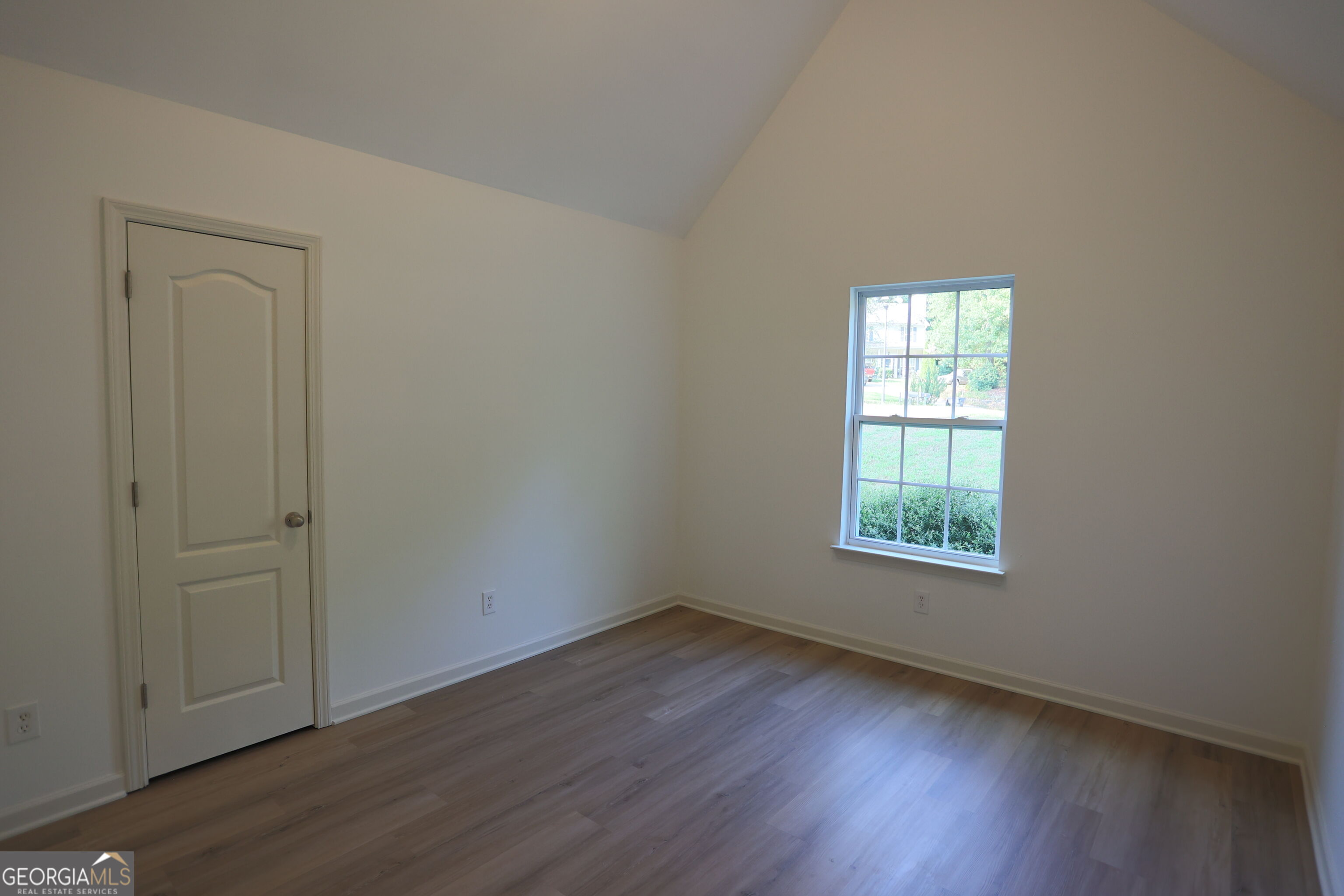 61 Concord Court N Property Photo 35