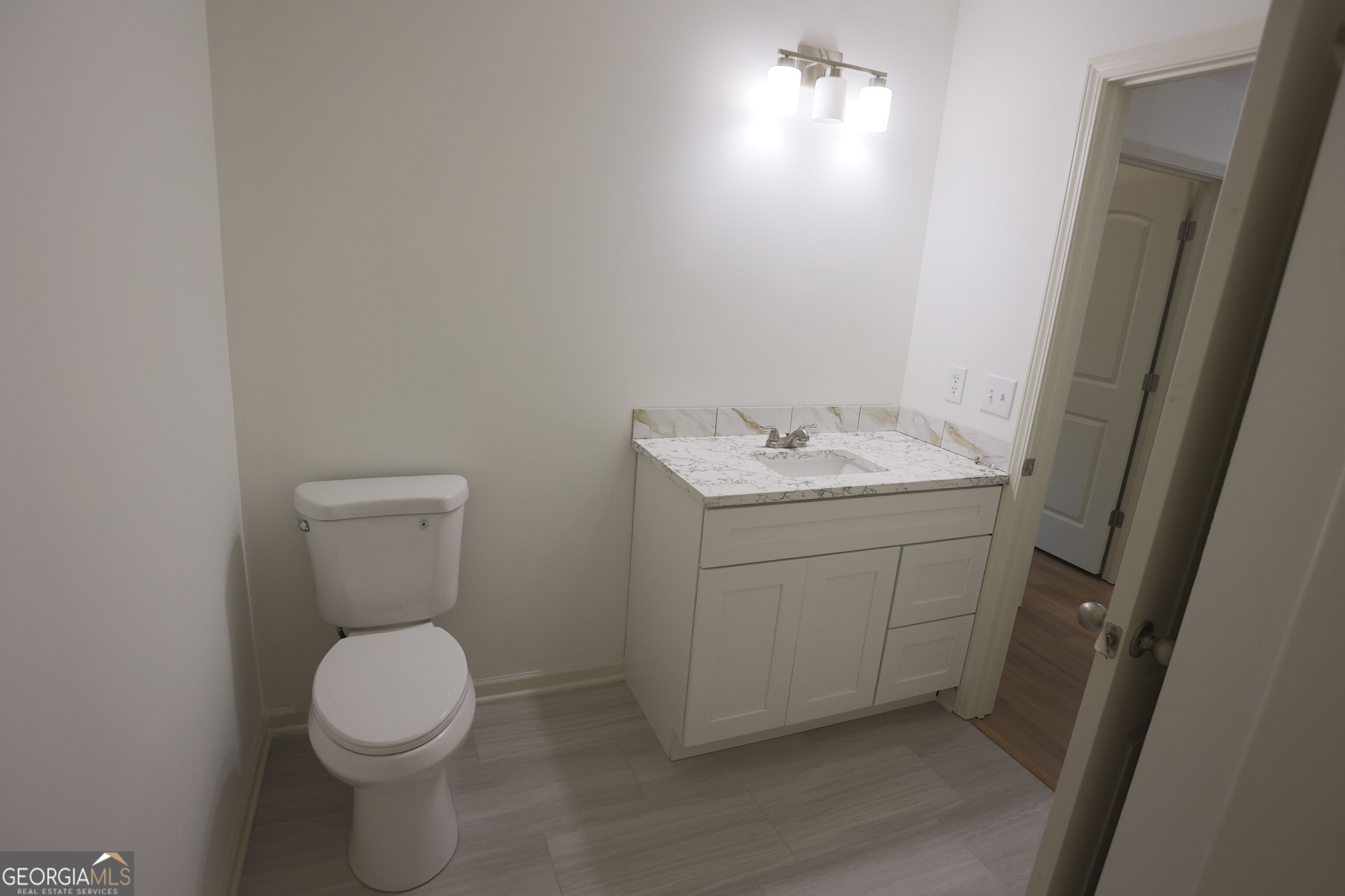 61 Concord Court N Property Photo 39