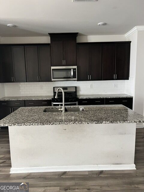 1127 Sunny Lake Drive Property Photo 5