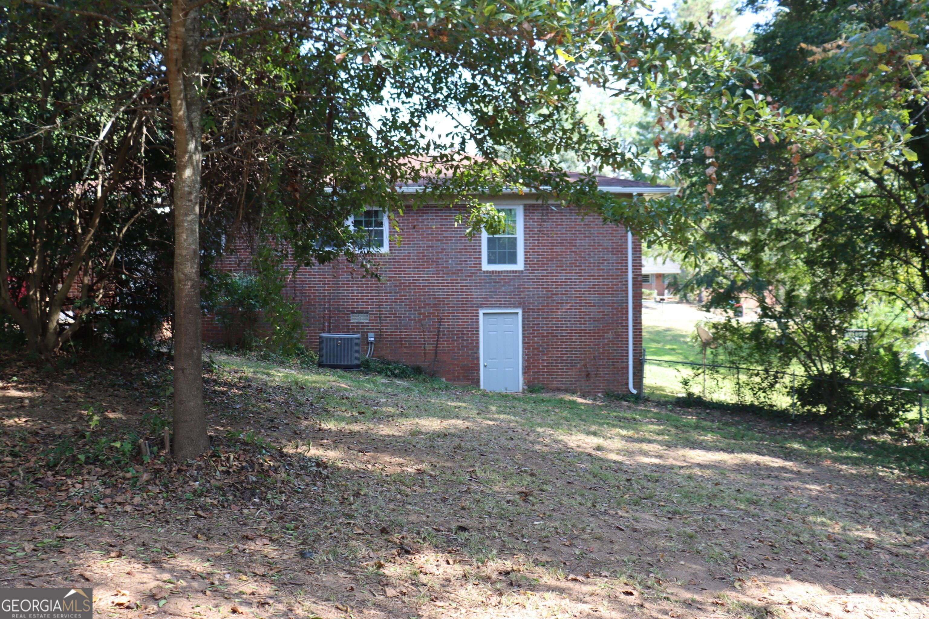 2458 Tredway Drive Property Photo 14