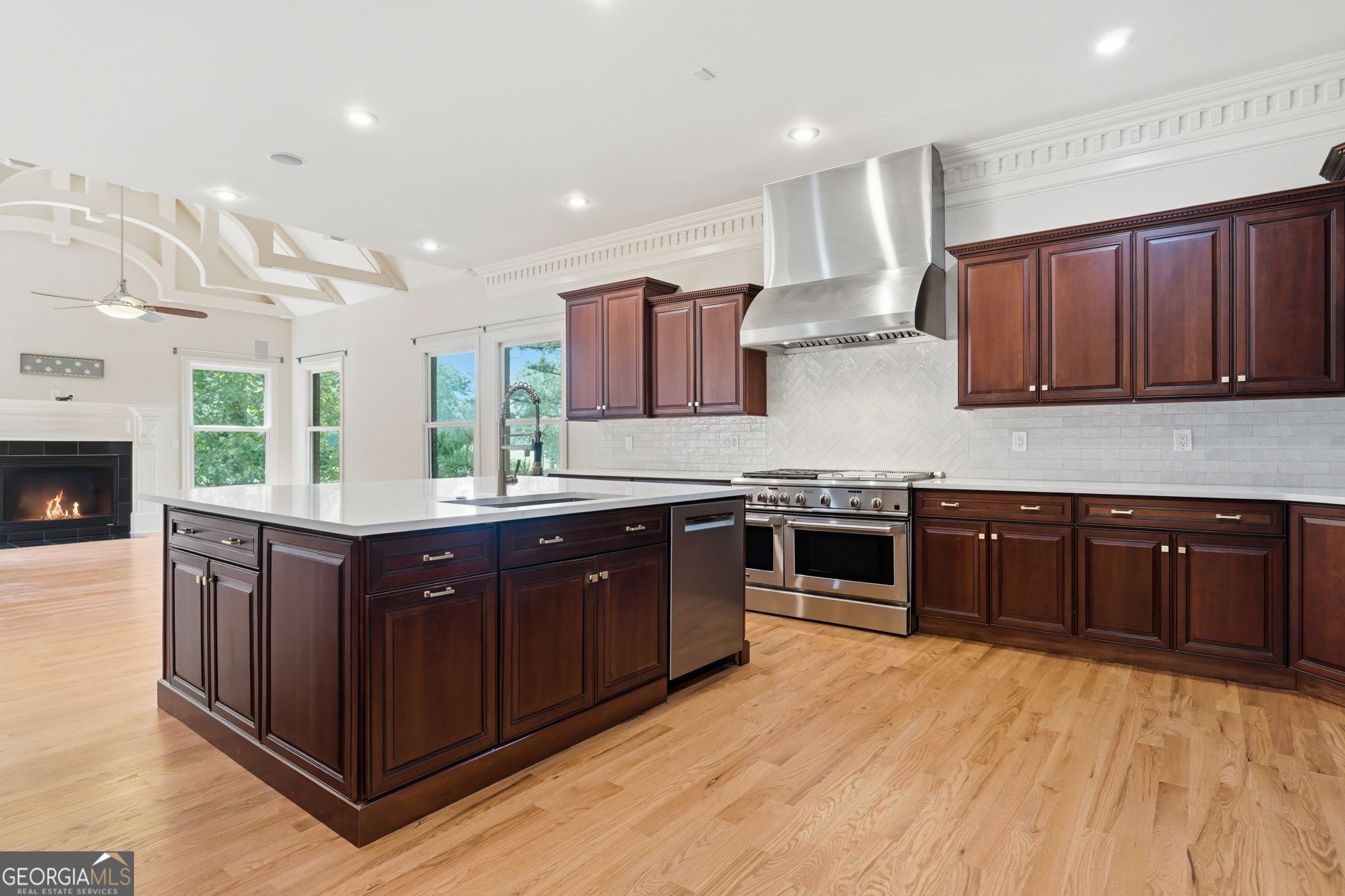 6295 Windward Parkway Property Photo 22