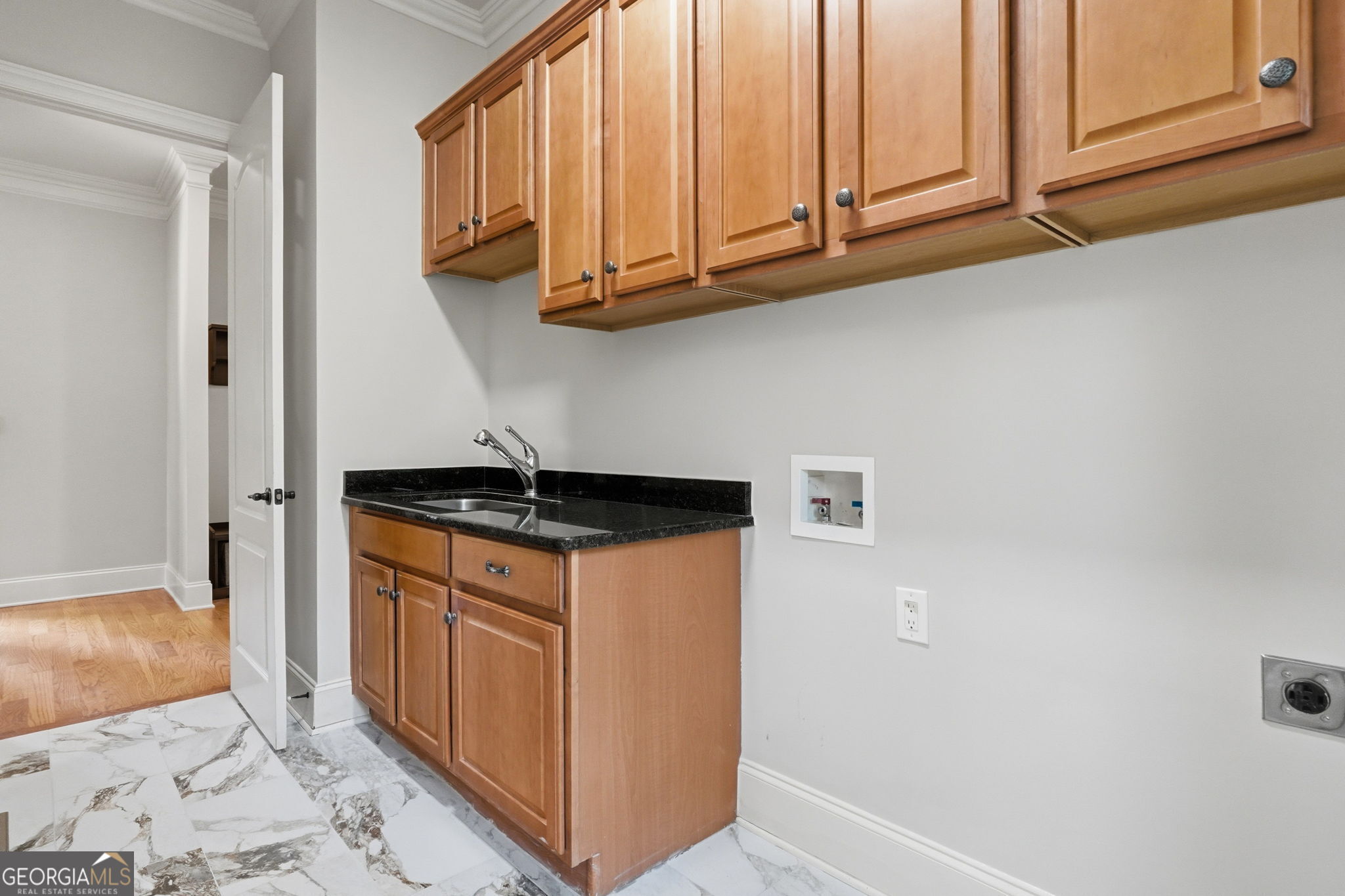 6295 Windward Parkway Property Photo 28