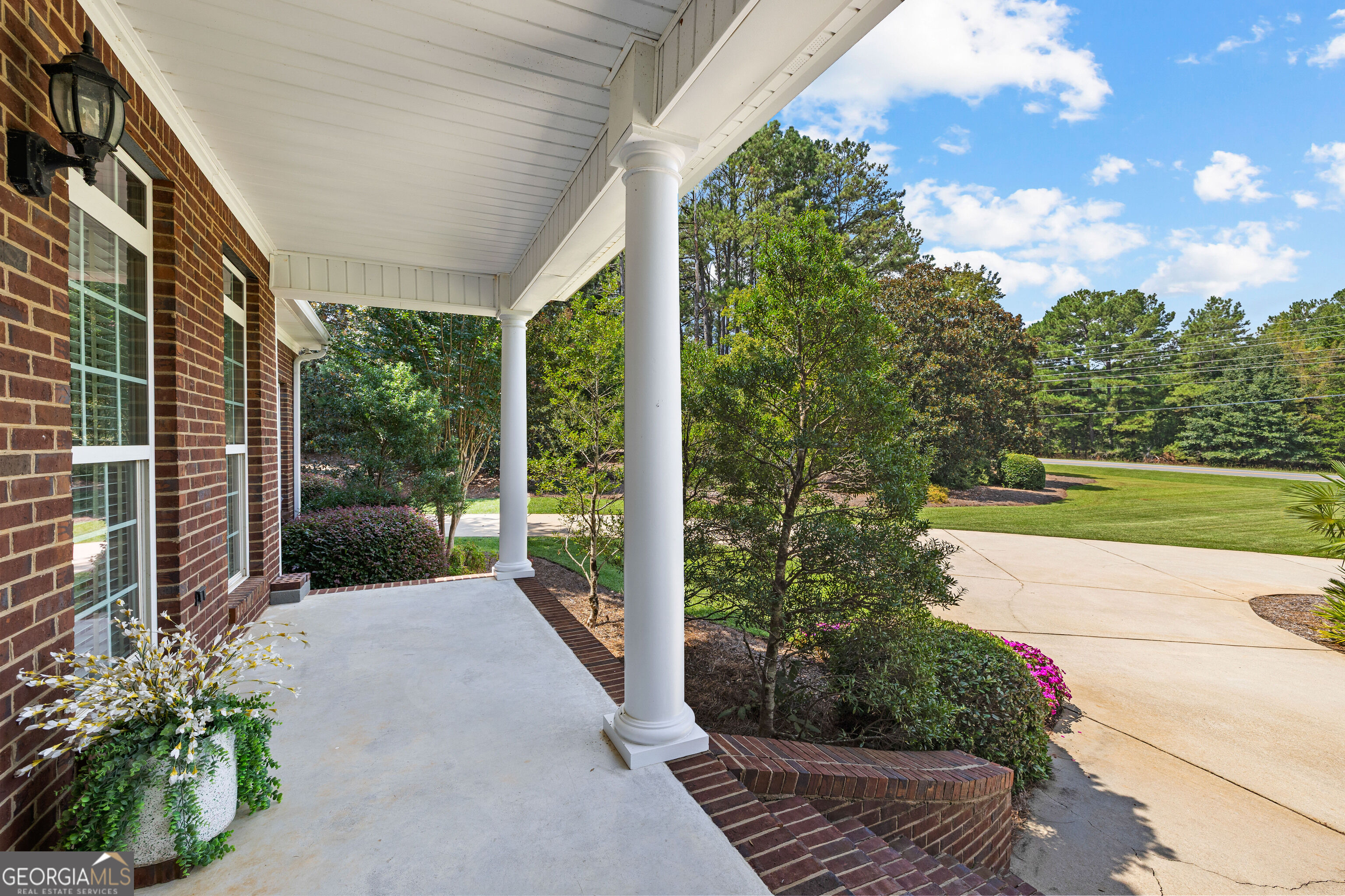 380 Peachbelt Road Property Photo 5