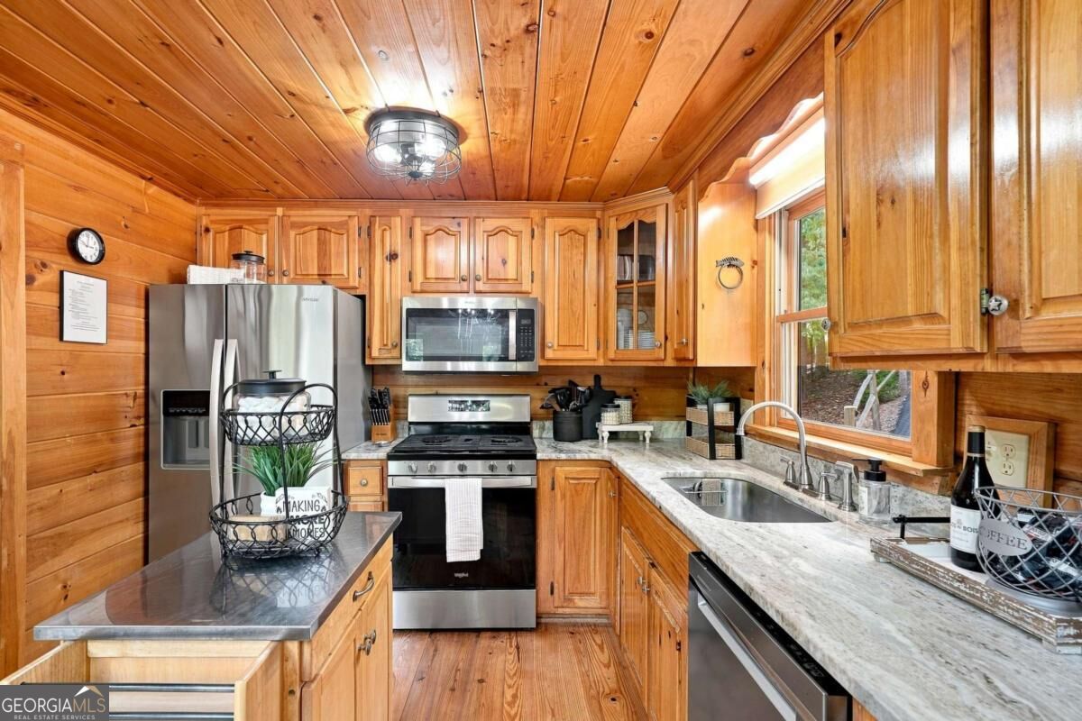 405 Donna Lee Lane Property Photo 14