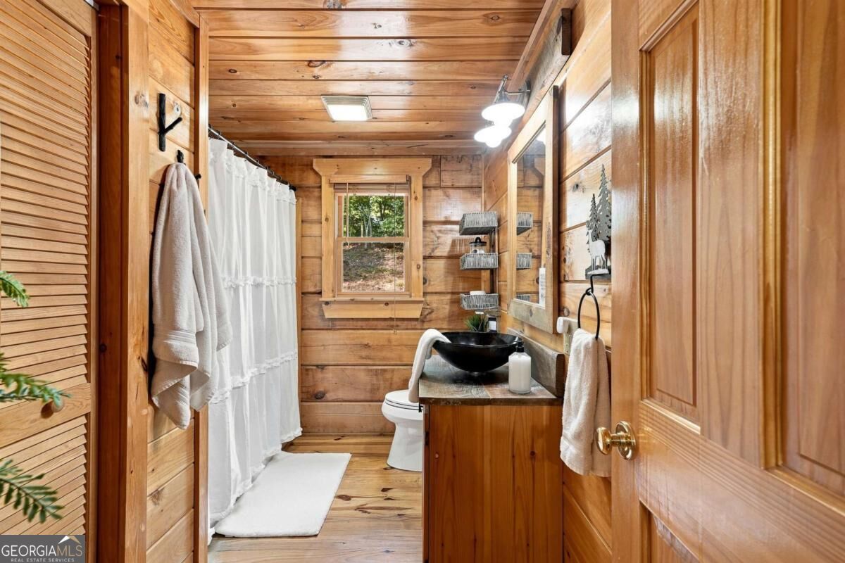 405 Donna Lee Lane Property Photo 18