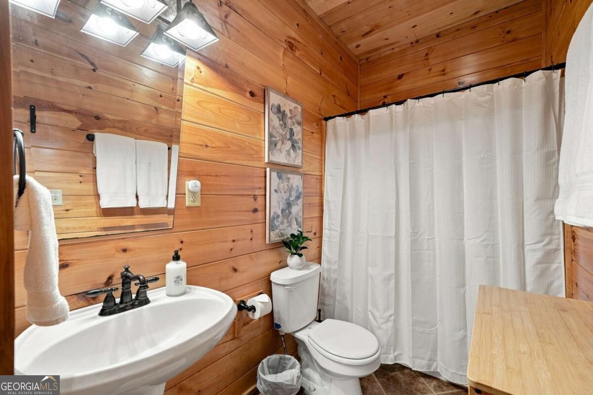 405 Donna Lee Lane Property Photo 35