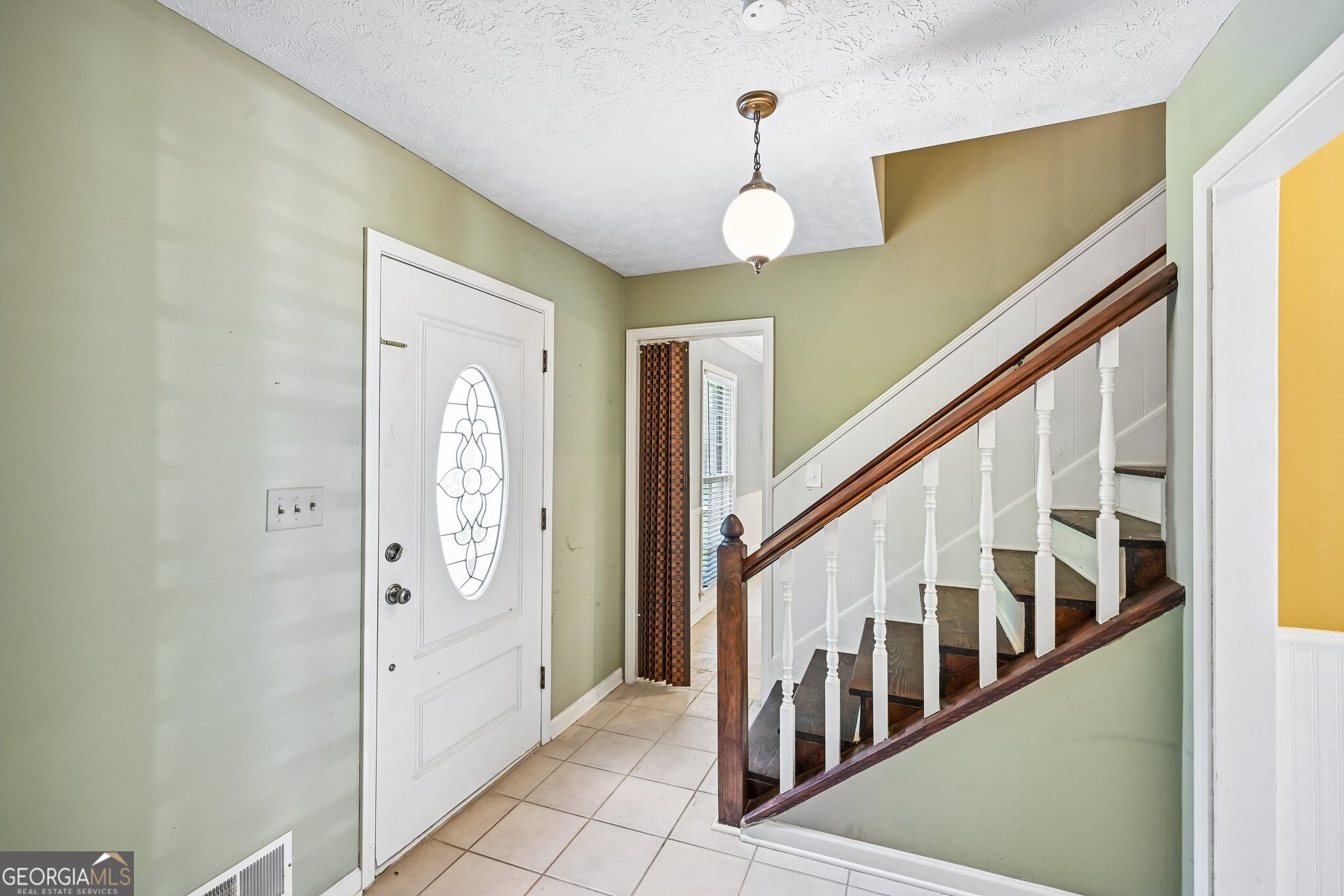 6092 Lakeshore Drive Se Property Photo 4