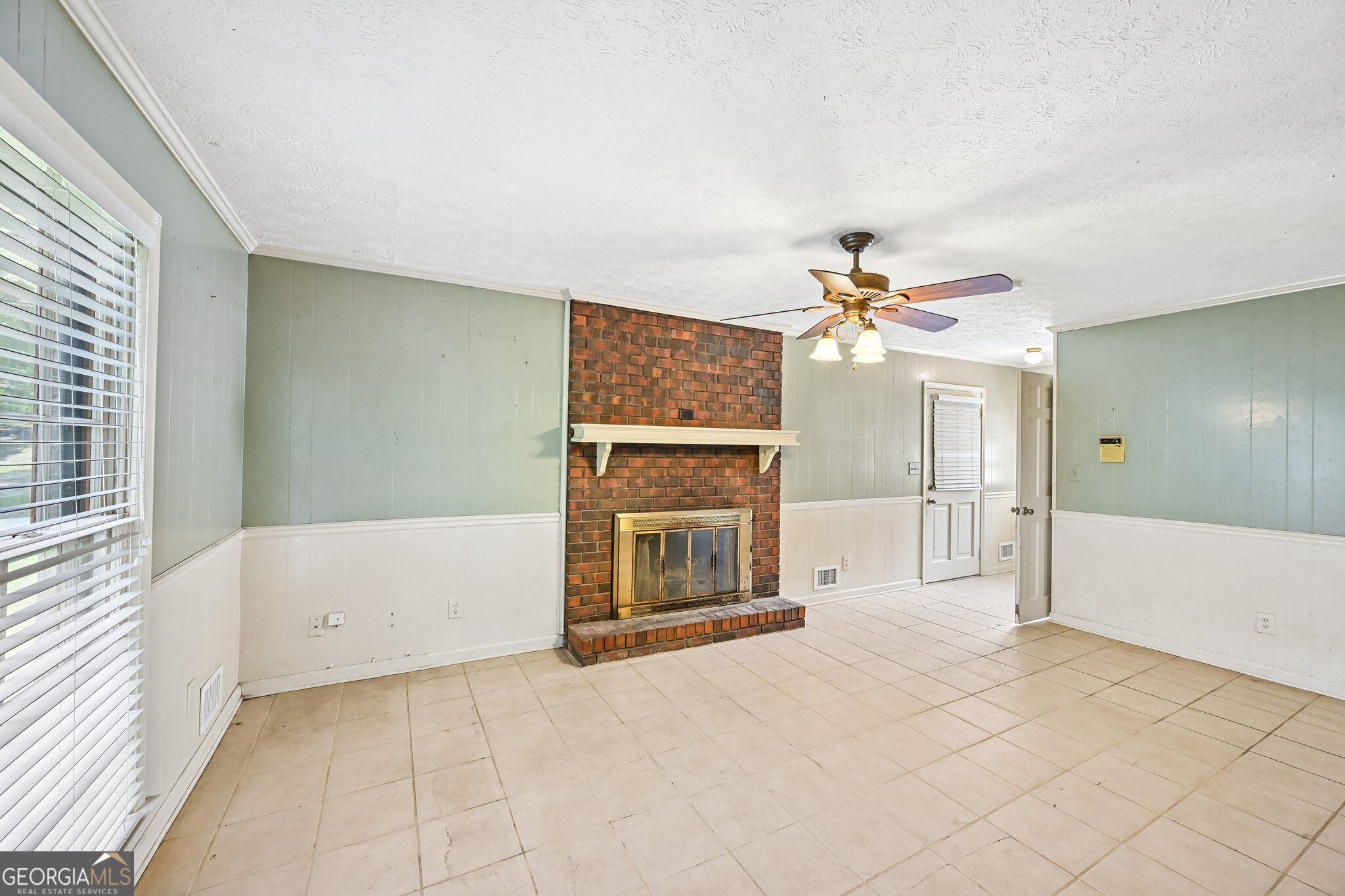 6092 Lakeshore Drive Se Property Photo 6
