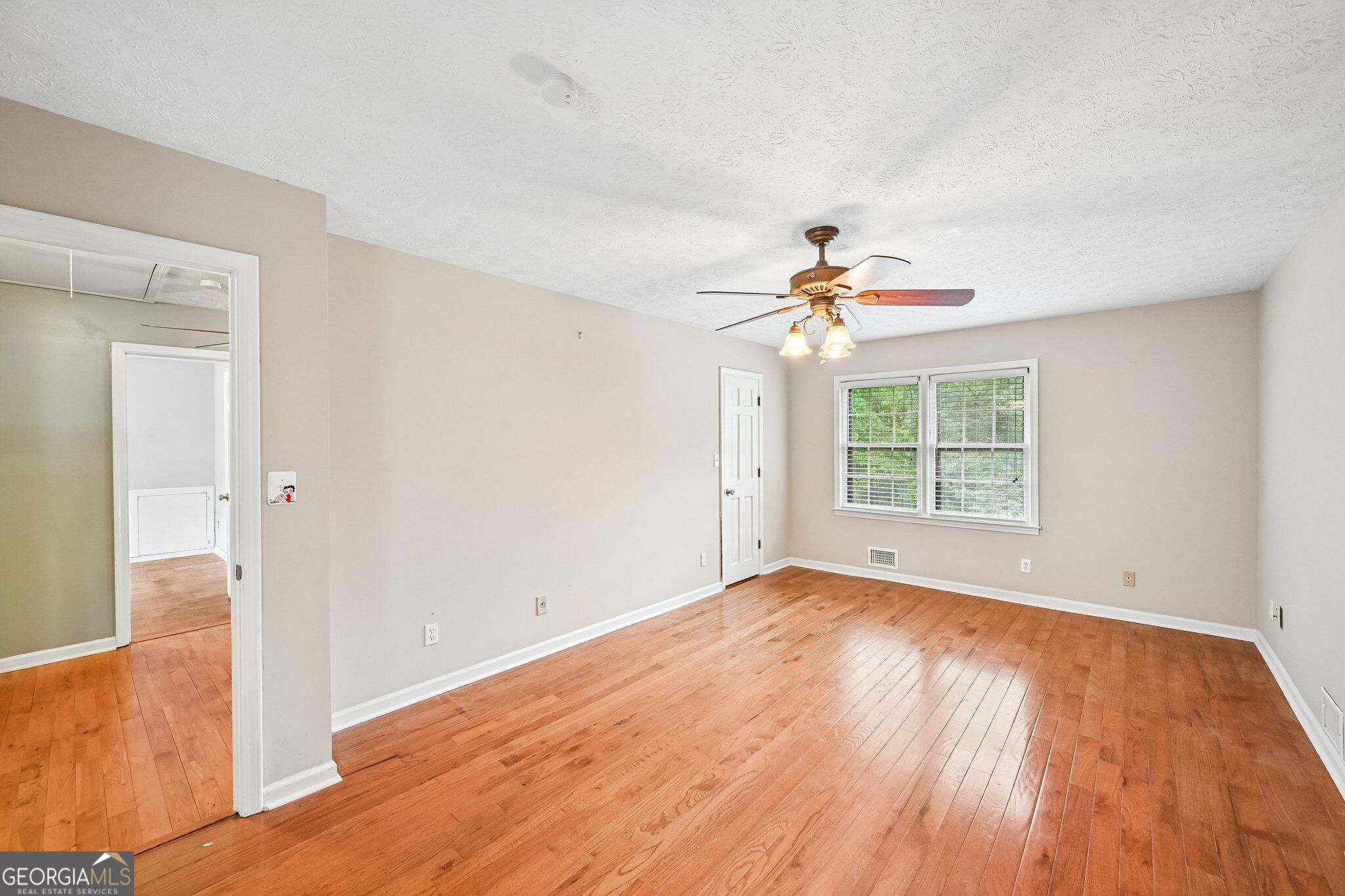 6092 Lakeshore Drive Se Property Photo 25