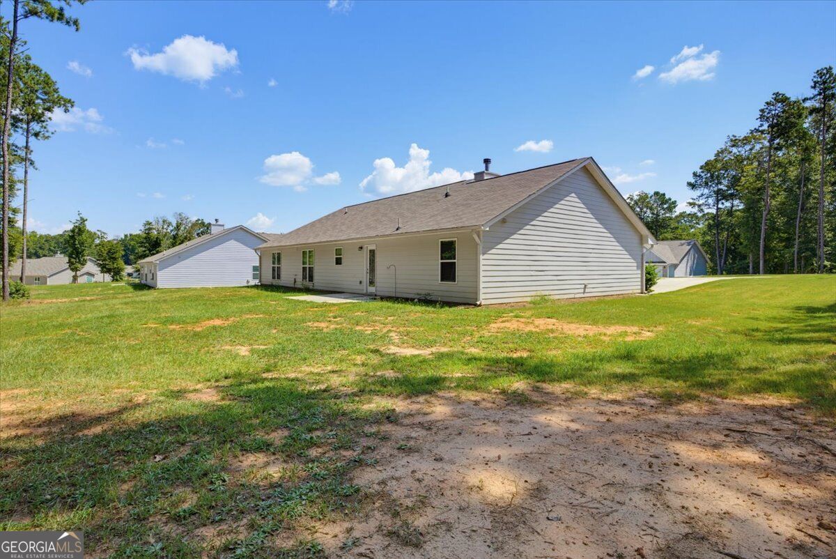 62 Windrow Trail Property Photo 32