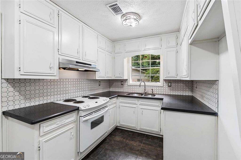 750 Dunleith Court Property Photo 9