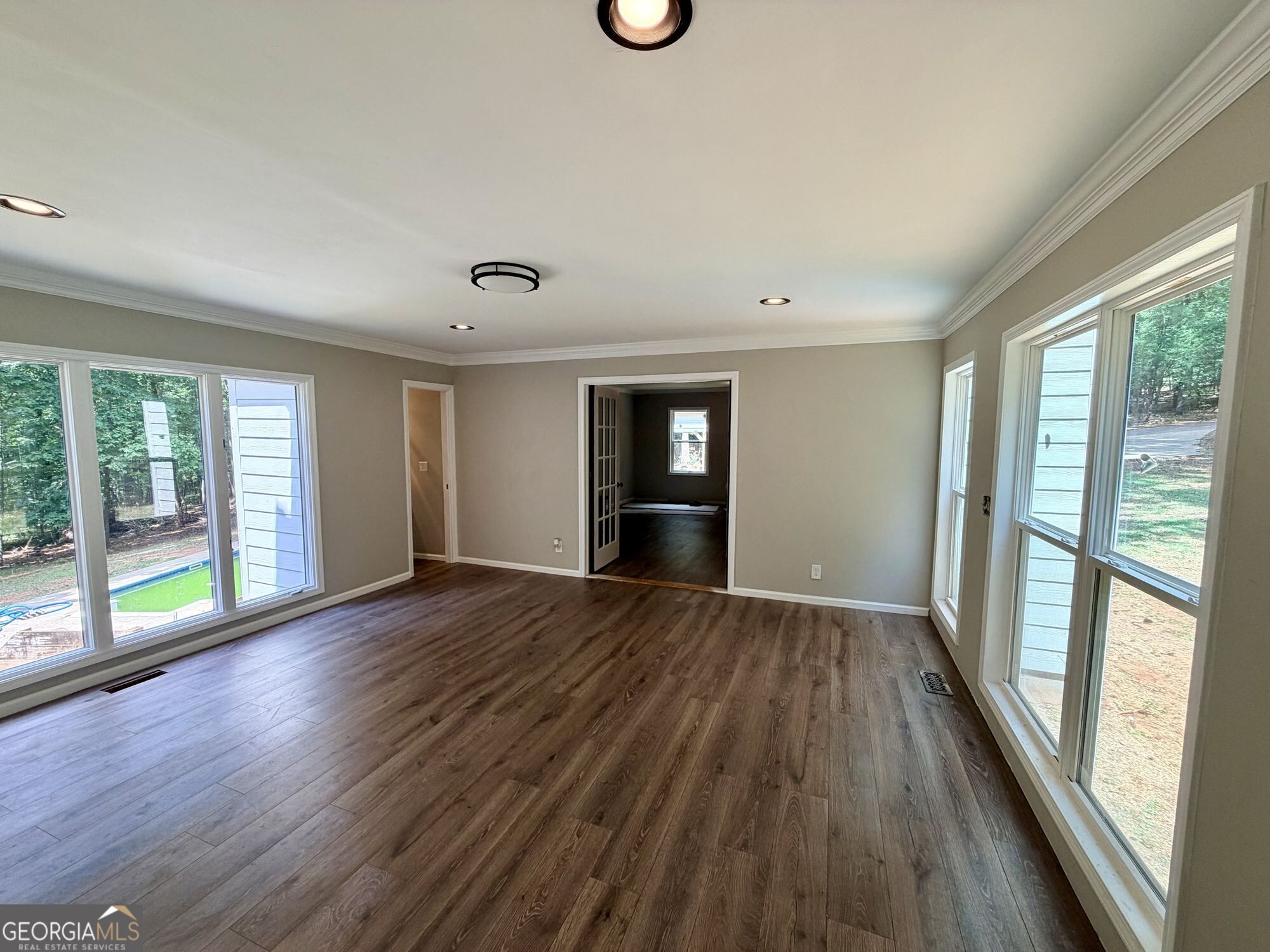 876 Newton Road Property Photo 6