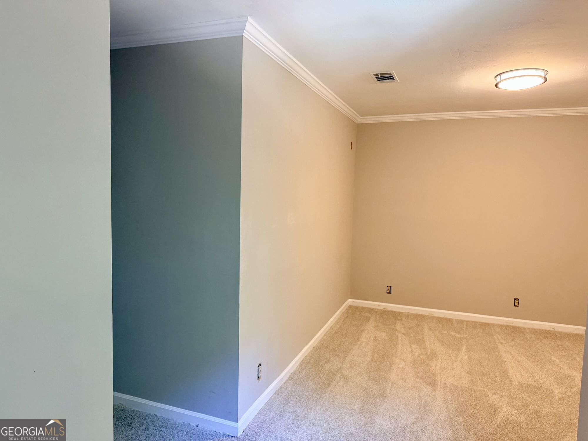 876 Newton Road Property Photo 14