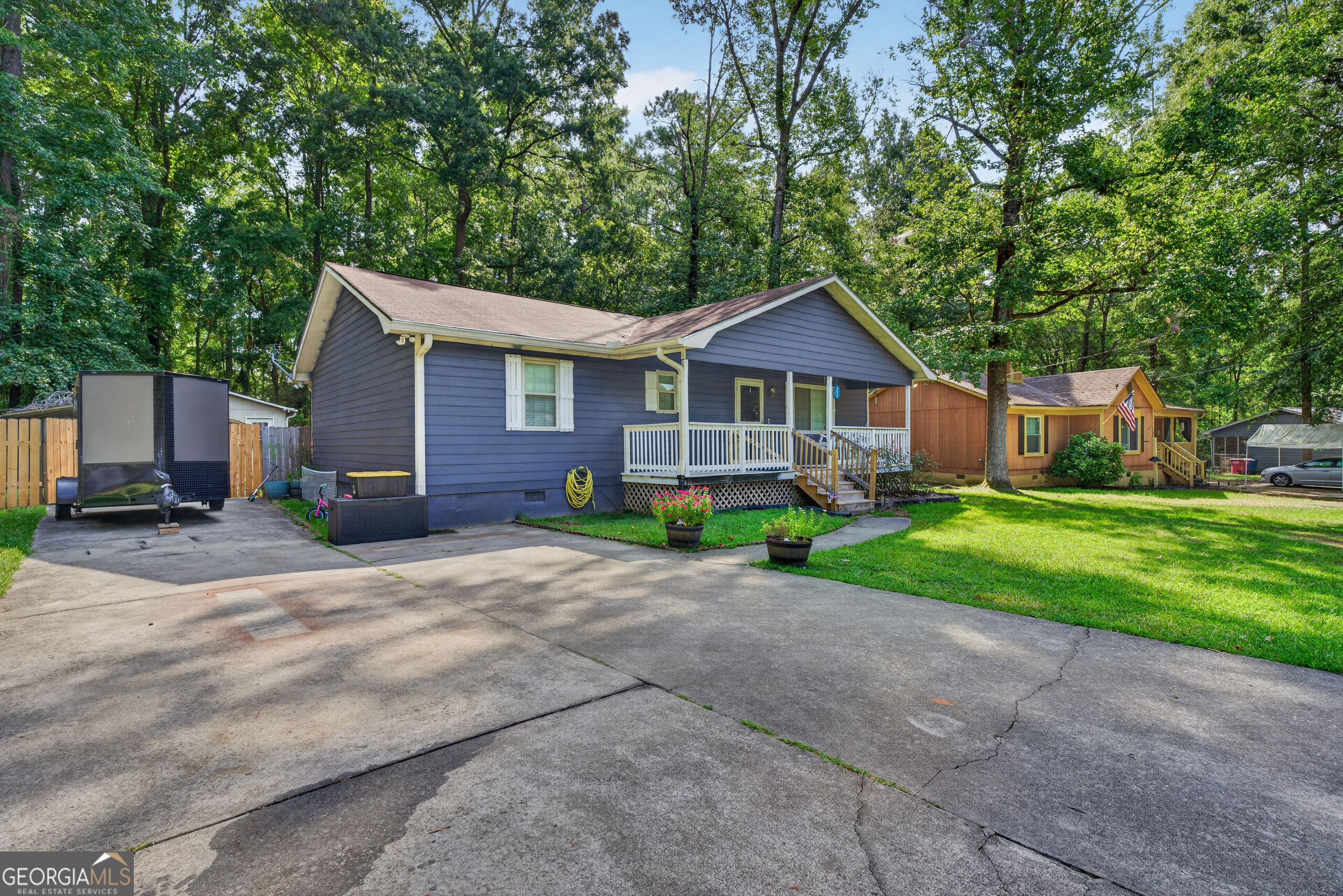 228 Jefferson Circle Property Photo 4