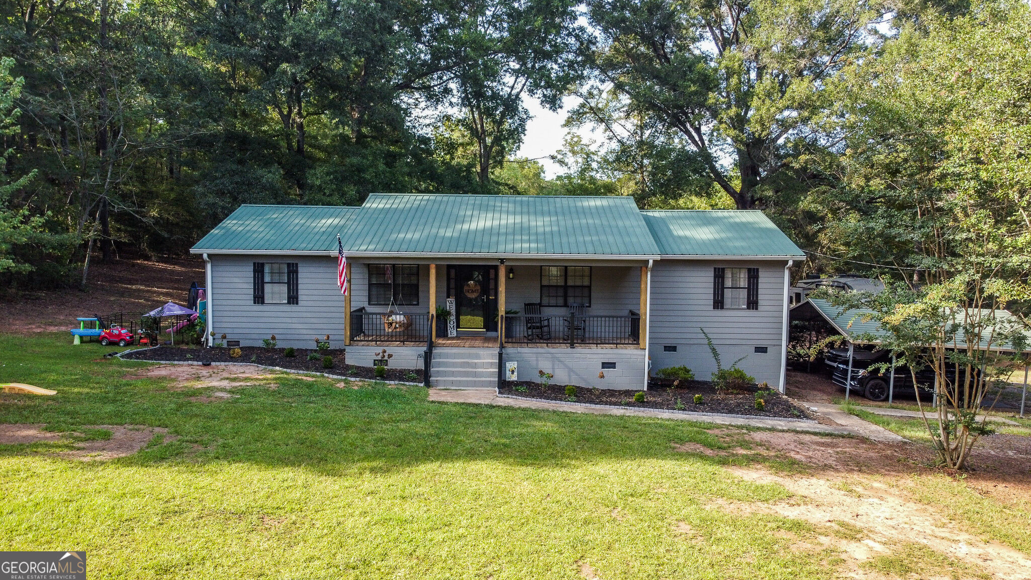 2734 Flat Shoals Road Property Photo 1