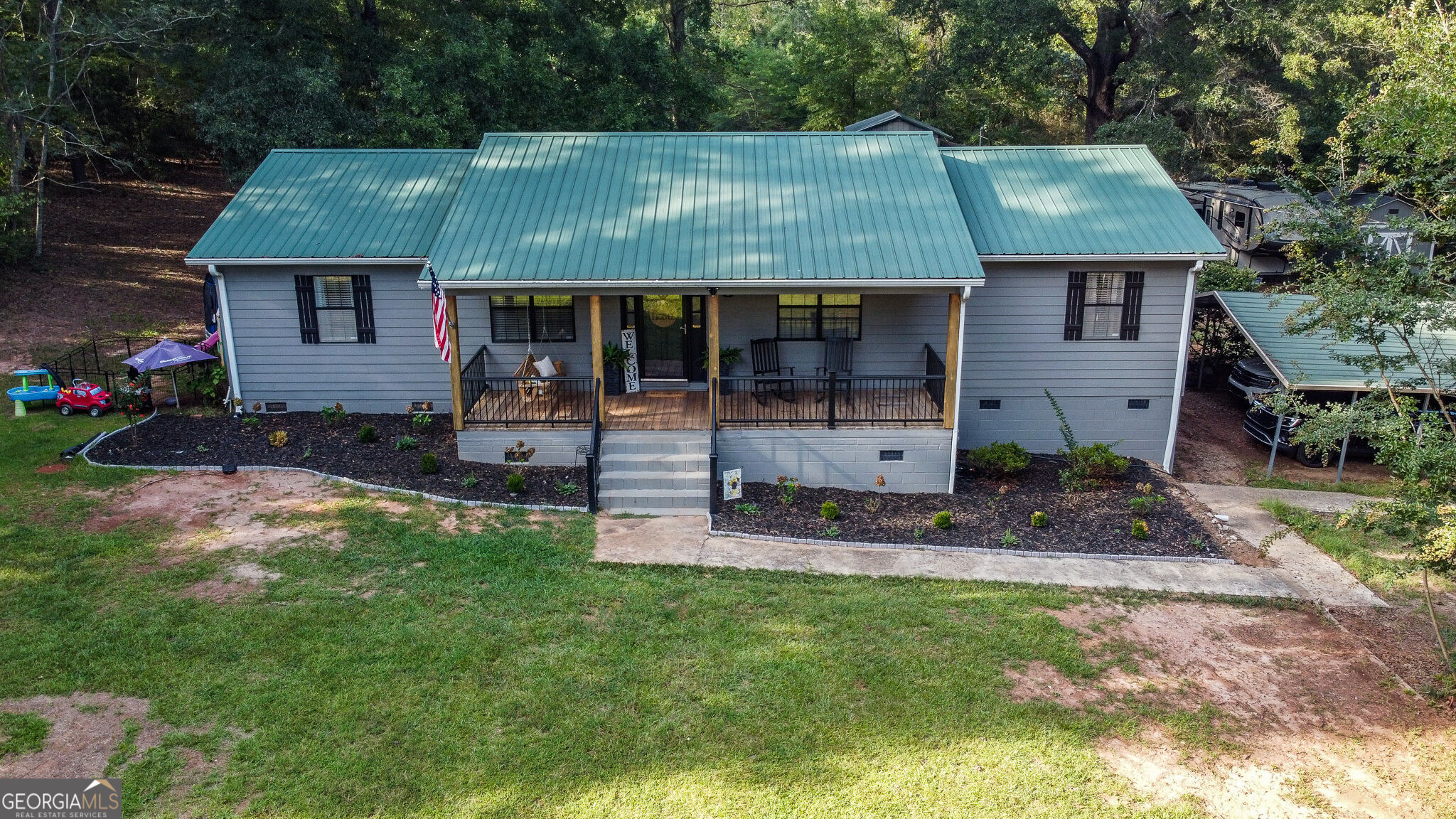 2734 Flat Shoals Road Property Photo 3
