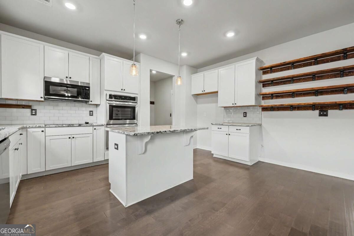 1328 Woods Lane Property Photo 8