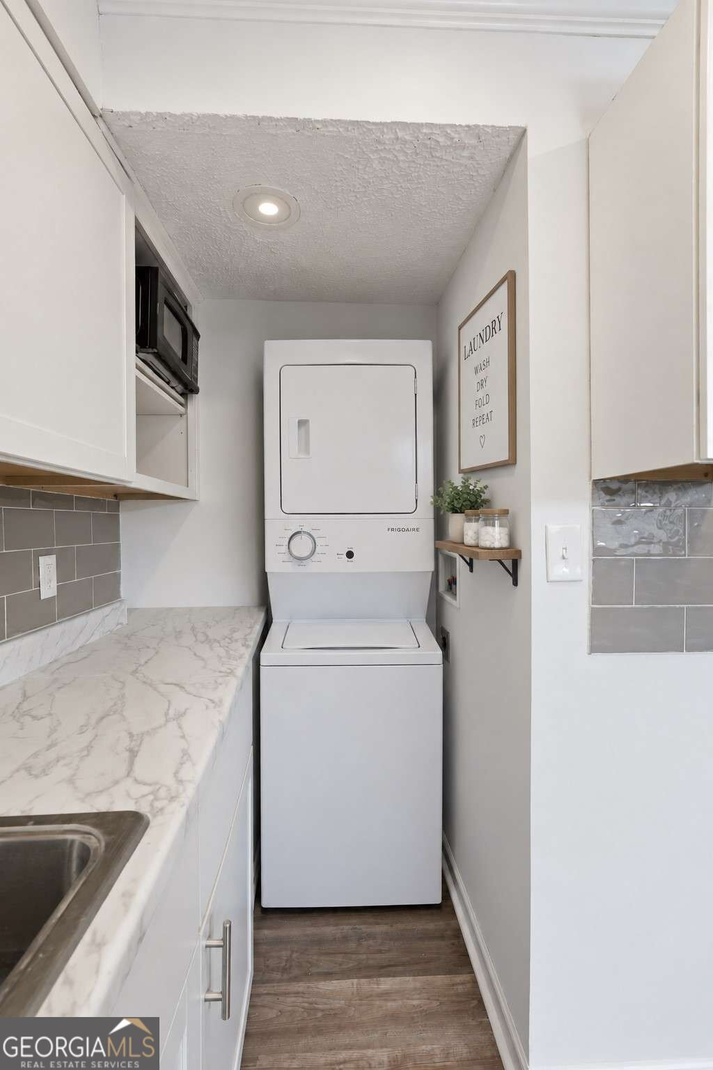 1235 Riverside Drive # 8 Property Photo 8